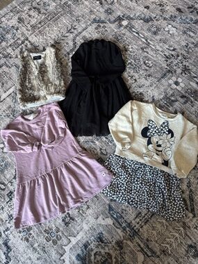 4T Baby Gap, H&M dresses, Minnie Mouse, sweater dress, faux fur vest, Tulle